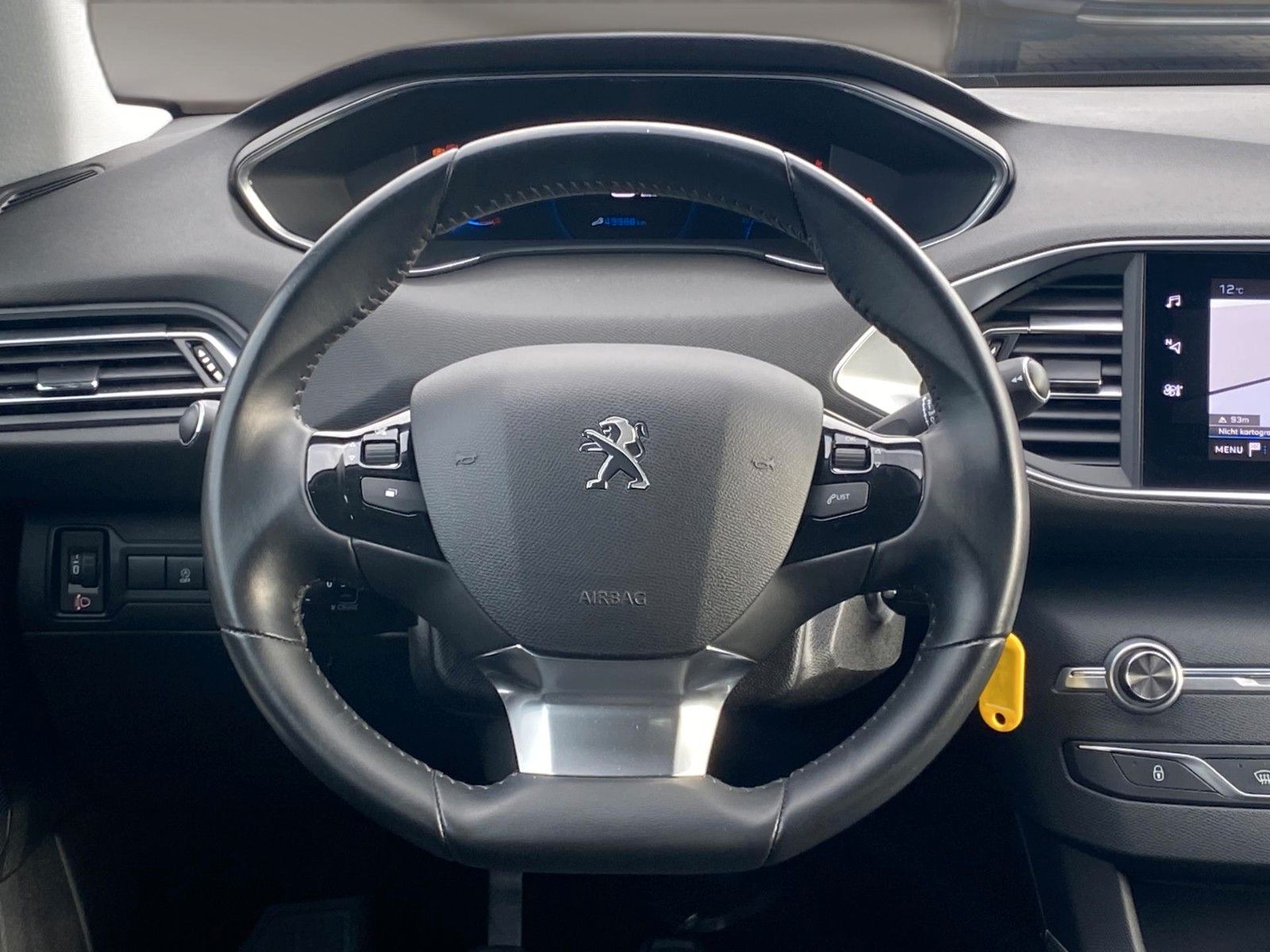 Fahrzeugabbildung Peugeot 308 SW BlueHDi 130 Allure *Kamera*Teilleder*AHK* - mit KI generiert/bearbeitet