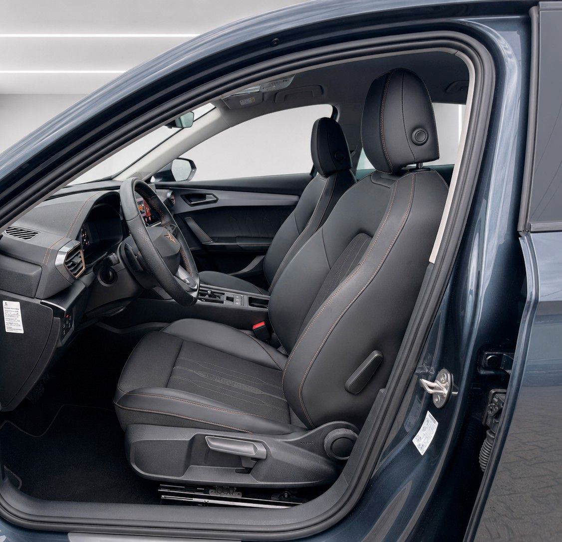 Fahrzeugabbildung CUPRA Formentor 1.5 TSI DSG *Teilleder*ACC*29.000KM* - mit KI generiert/bearbeitet
