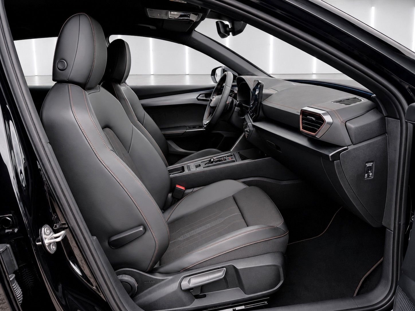 Fahrzeugabbildung CUPRA Formentor 1.5 TSI DSG *Kamera*Virtual*28.000KM* - mit KI generiert/bearbeitet