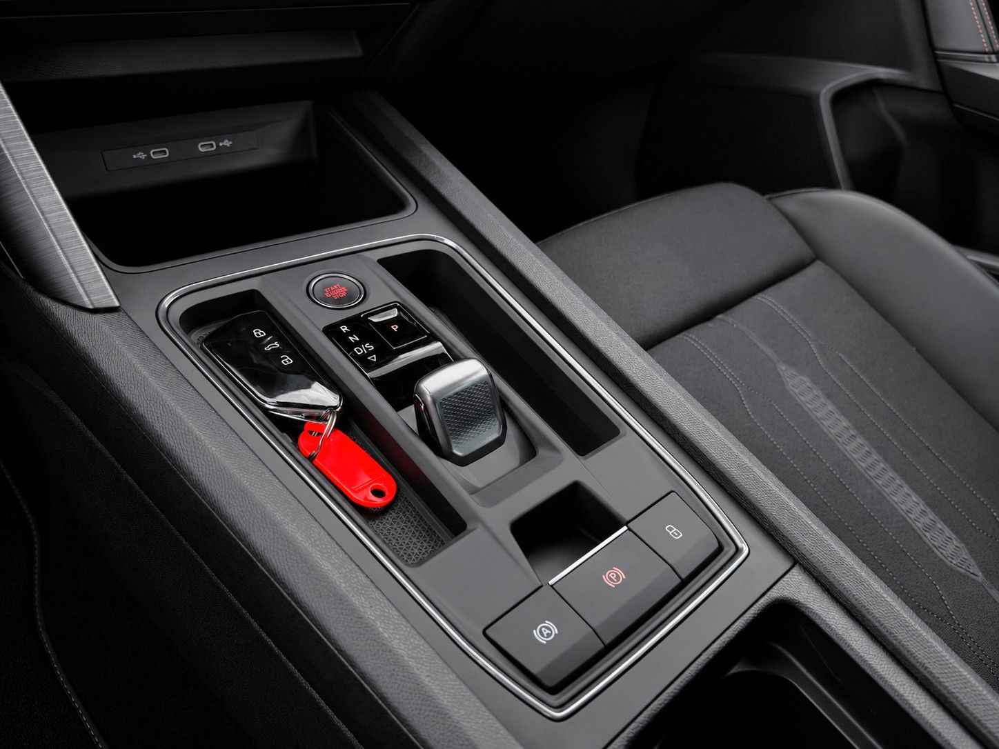 Fahrzeugabbildung CUPRA Formentor 1.5 TSI DSG *Kamera*Virtual*28.000KM* - mit KI generiert/bearbeitet