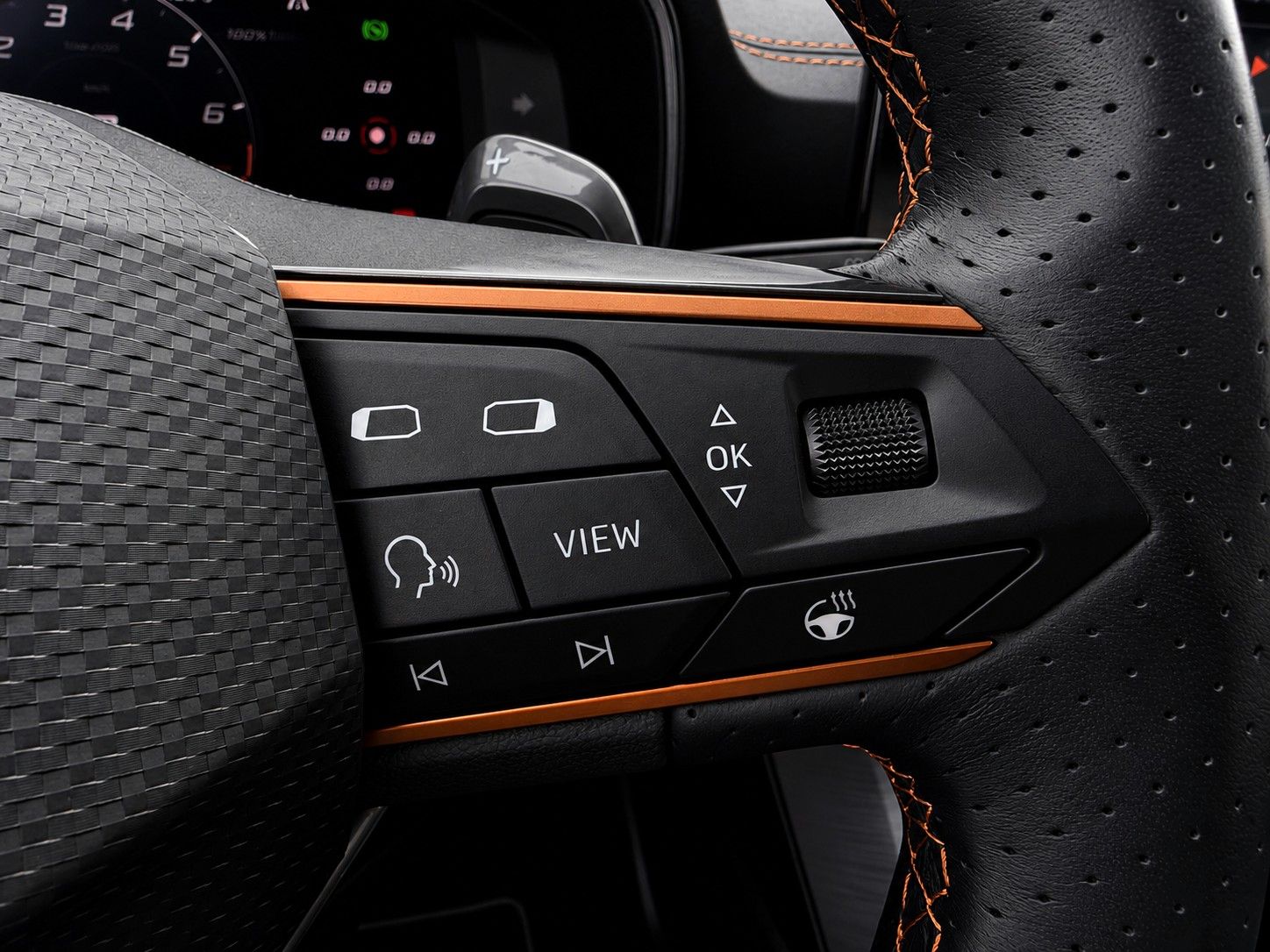 Fahrzeugabbildung CUPRA Formentor 1.5 TSI DSG *Kamera*Virtual*28.000KM* - mit KI generiert/bearbeitet