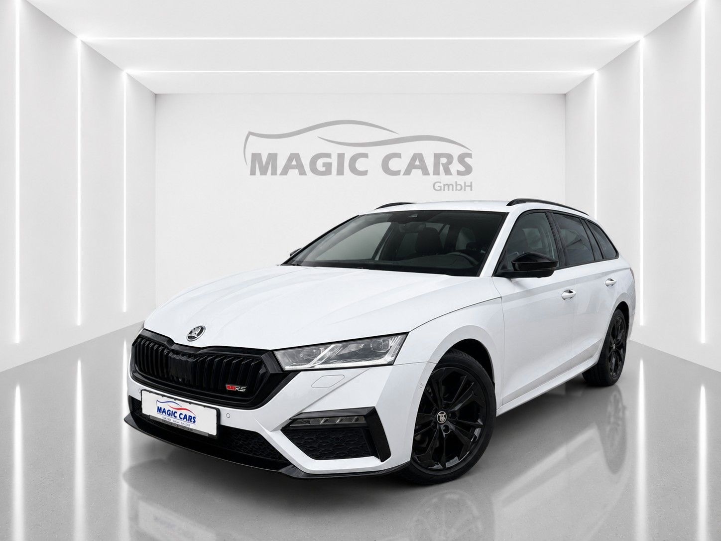 SKODA Octavia Combi 2.0 TDI DSG RS*Matrix*Massage*AHK* - mit KI generiert/bearbeitet