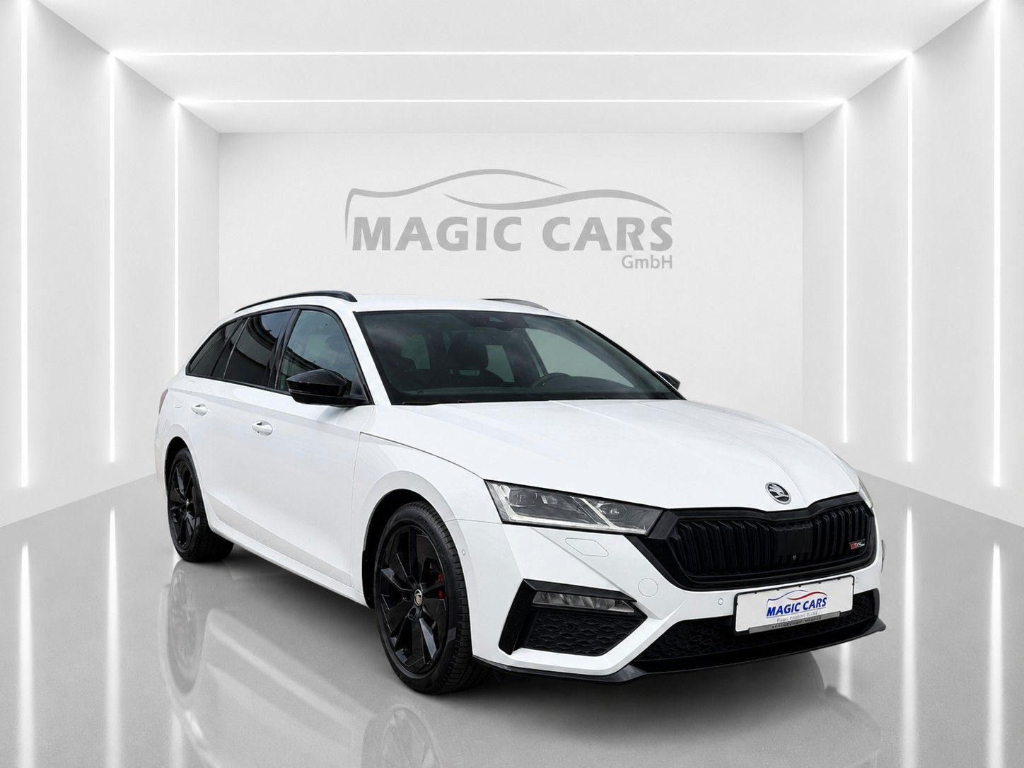 Fahrzeugabbildung SKODA Octavia Combi 2.0 TDI DSG RS*Matrix*Massage*AHK* - mit KI generiert/bearbeitet