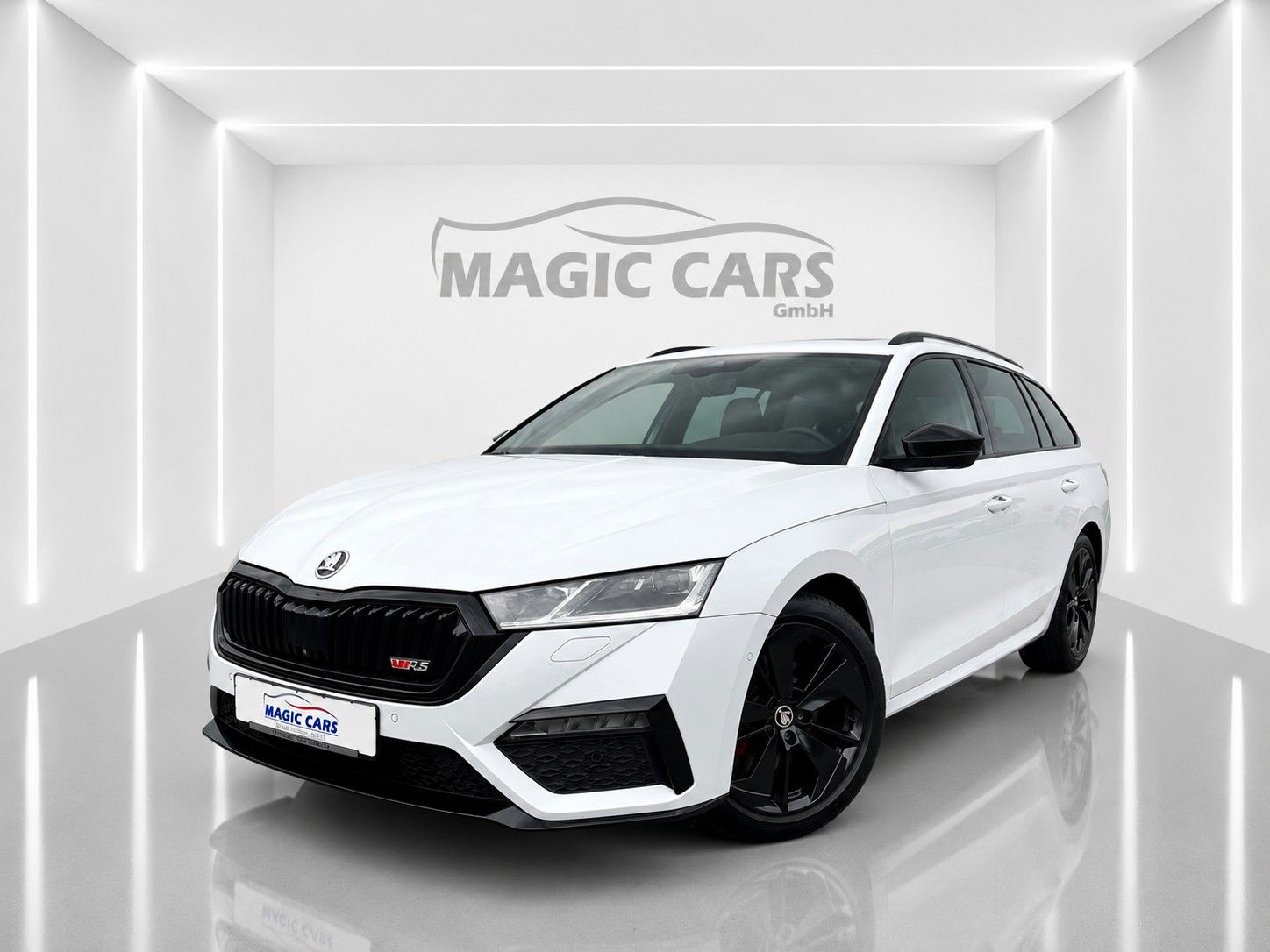 Fahrzeugabbildung SKODA Octavia Combi 2.0 TDI DSG RS*Matrix*Massage*AHK* - mit KI generiert/bearbeitet