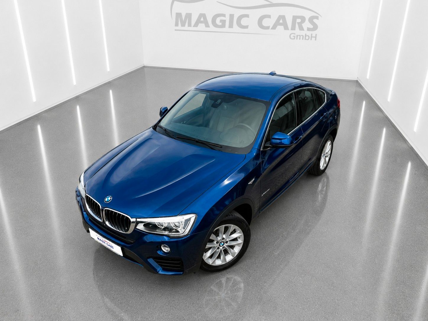 Fahrzeugabbildung BMW X4 xDrive 20 d Advantage*Schiebedach*AHK*Leder* - mit KI generiert/bearbeitet