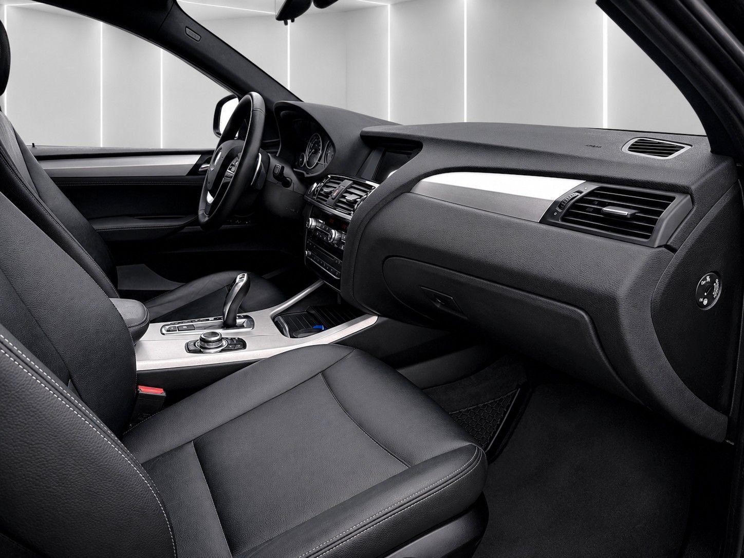 Fahrzeugabbildung BMW X4 xDrive 20 d Advantage*Schiebedach*AHK*Leder* - mit KI generiert/bearbeitet