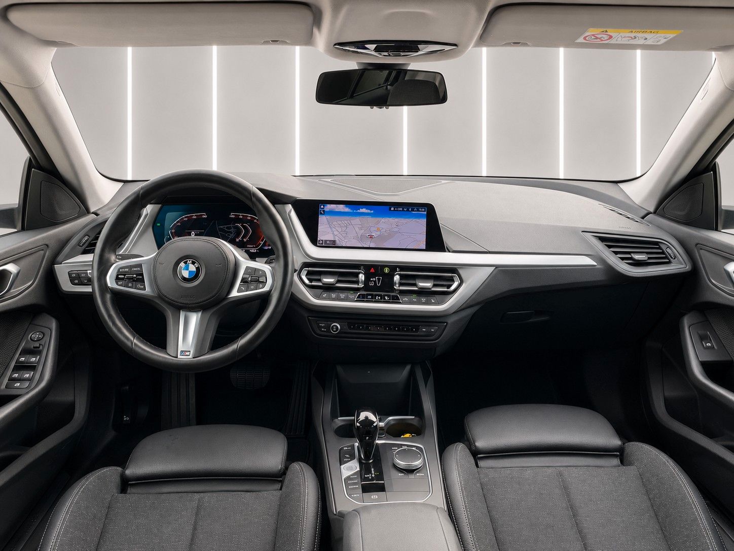 Fahrzeugabbildung BMW 216d Gran Coupe Aut. Advantage*LED*Ambiente*DAB* - mit KI generiert/bearbeitet