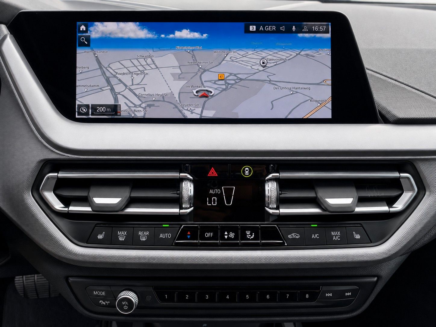 Fahrzeugabbildung BMW 216d Gran Coupe Aut. Advantage*LED*Ambiente*DAB* - mit KI generiert/bearbeitet