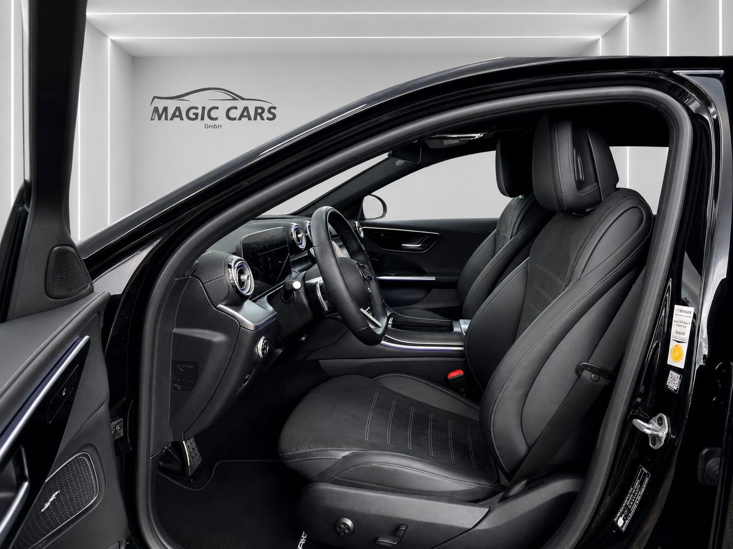 Fahrzeugabbildung Mercedes-Benz C 220 T d*9G Auto.* AMG Line* 59000 Km*MBUX*LED* - mit KI generiert/bearbeitet