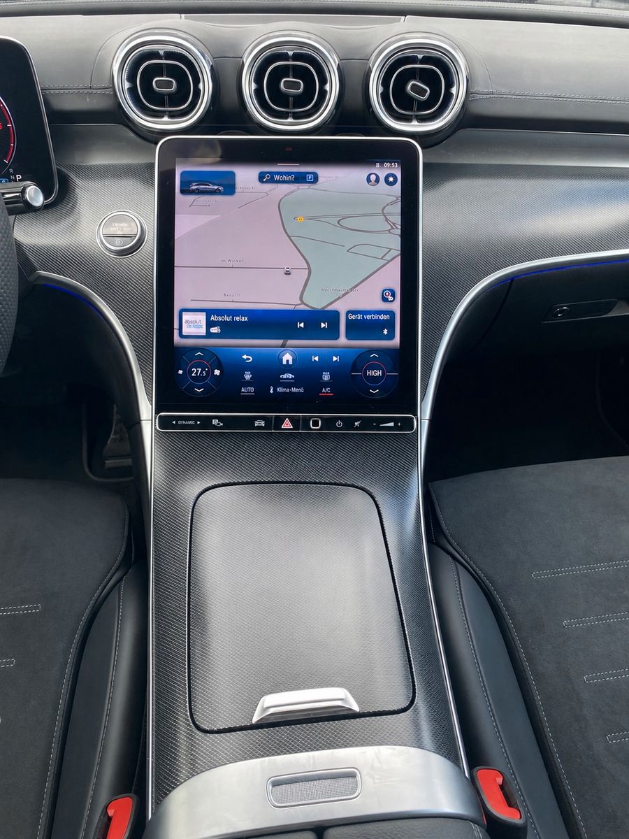 Fahrzeugabbildung Mercedes-Benz C 220 T d*9G Auto.* AMG Line* 59000 Km*MBUX*LED* - mit KI generiert/bearbeitet
