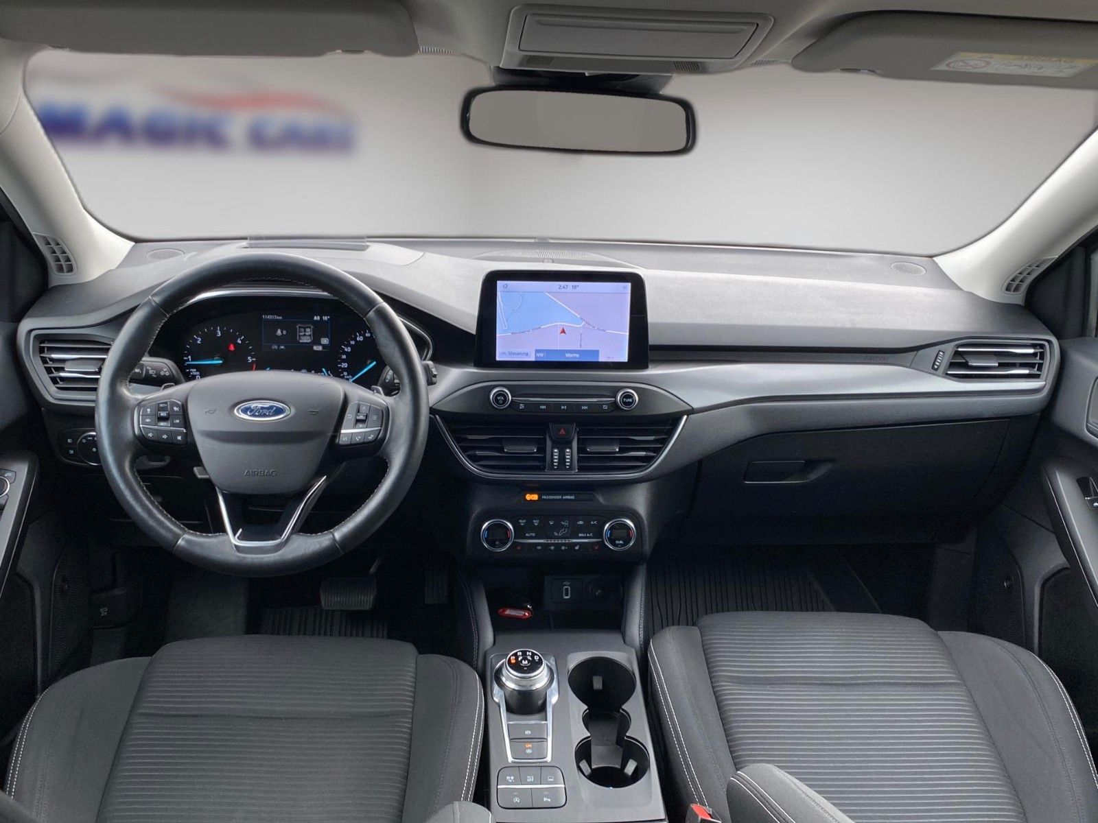 Fahrzeugabbildung Ford Focus Turnier 2.0 EcoBlue Aut. Titanium*B&O*AHK* - mit KI generiert/bearbeitet