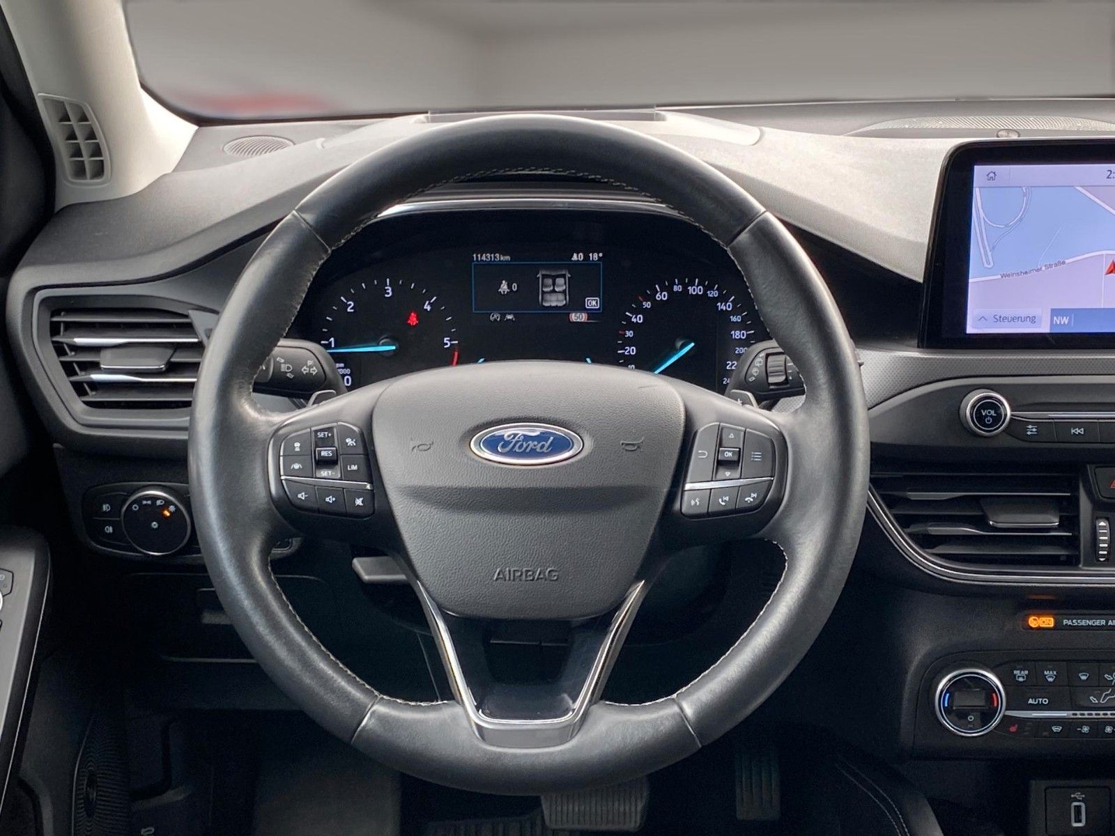Fahrzeugabbildung Ford Focus Turnier 2.0 EcoBlue Aut. Titanium*B&O*AHK* - mit KI generiert/bearbeitet