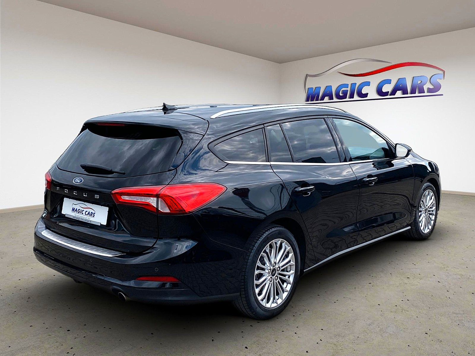 Fahrzeugabbildung Ford Focus Turnier 2.0 EcoBlue Aut. Titanium*B&O*AHK* - mit KI generiert/bearbeitet