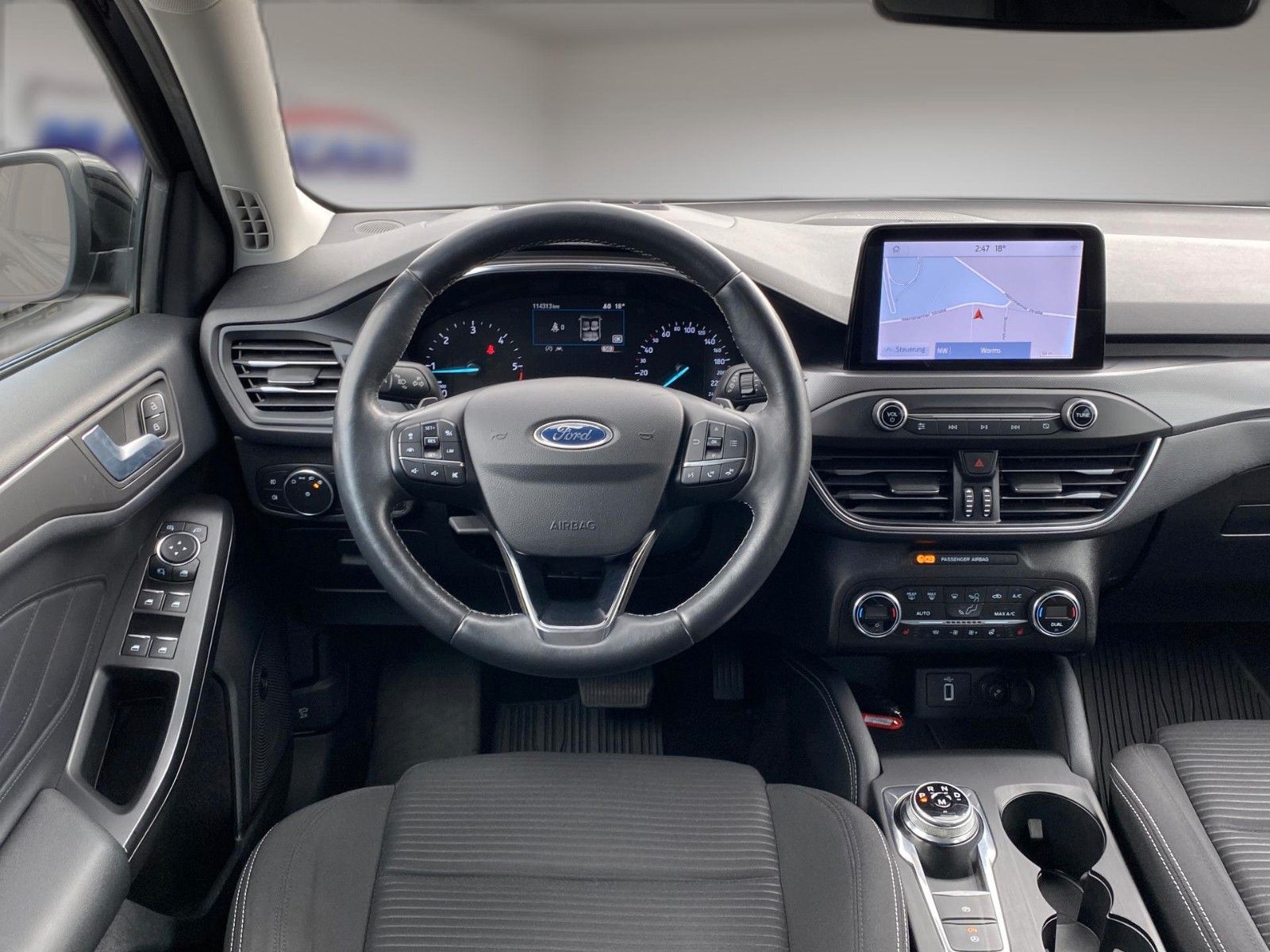 Fahrzeugabbildung Ford Focus Turnier 2.0 EcoBlue Aut. Titanium*B&O*AHK* - mit KI generiert/bearbeitet