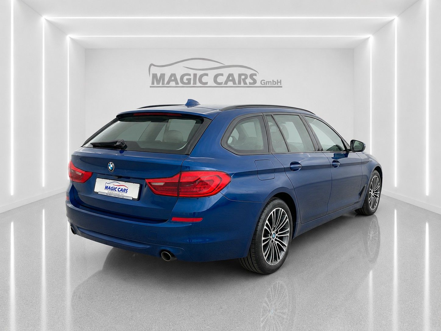 Fahrzeugabbildung BMW 520d Touring Aut. Sport Line*Stand*Pano*LED*AHK* - mit KI generiert/bearbeitet
