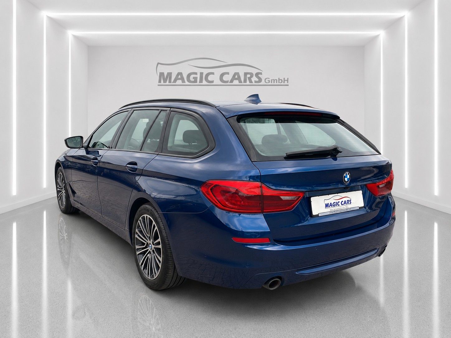 Fahrzeugabbildung BMW 520d Touring Aut. Sport Line*Stand*Pano*LED*AHK* - mit KI generiert/bearbeitet