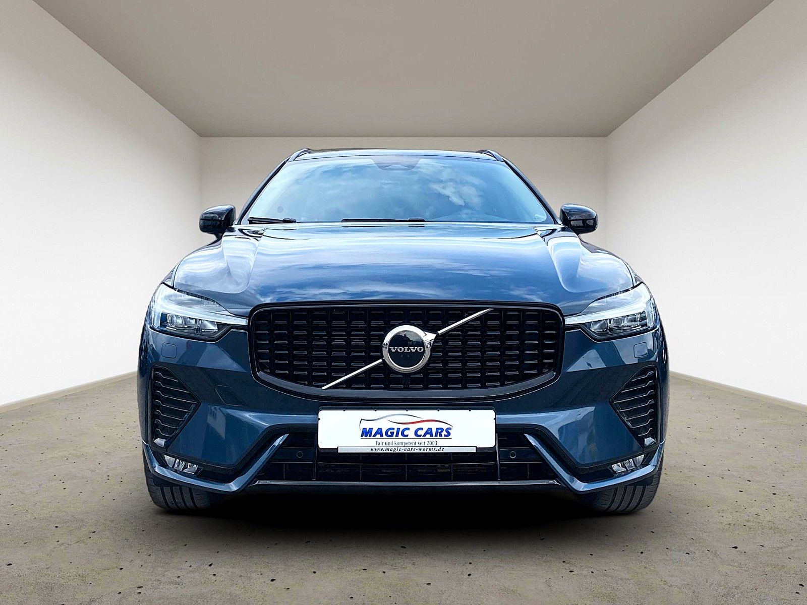 Fahrzeugabbildung Volvo XC60 B4 D AWD Plus Dark *Matrix*Stand*AHK* - mit KI generiert/bearbeitet