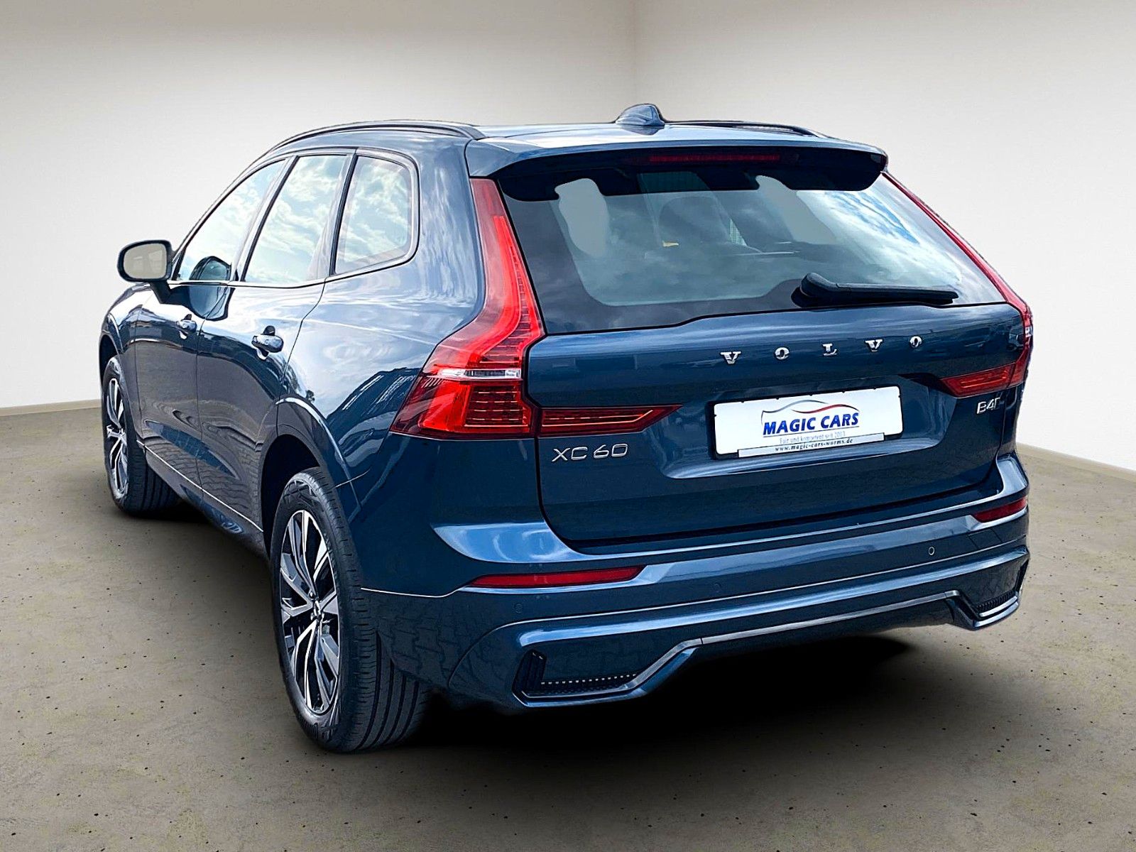 Fahrzeugabbildung Volvo XC60 B4 D AWD Plus Dark *Matrix*Stand*AHK* - mit KI generiert/bearbeitet