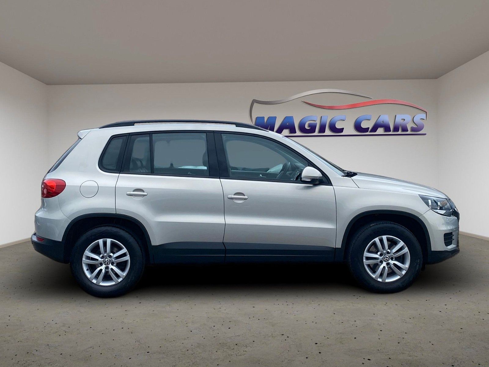 Fahrzeugabbildung Volkswagen Tiguan Trend & Fun BMT*Leder*Pano-Dach*AHK* - mit KI generiert/bearbeitet