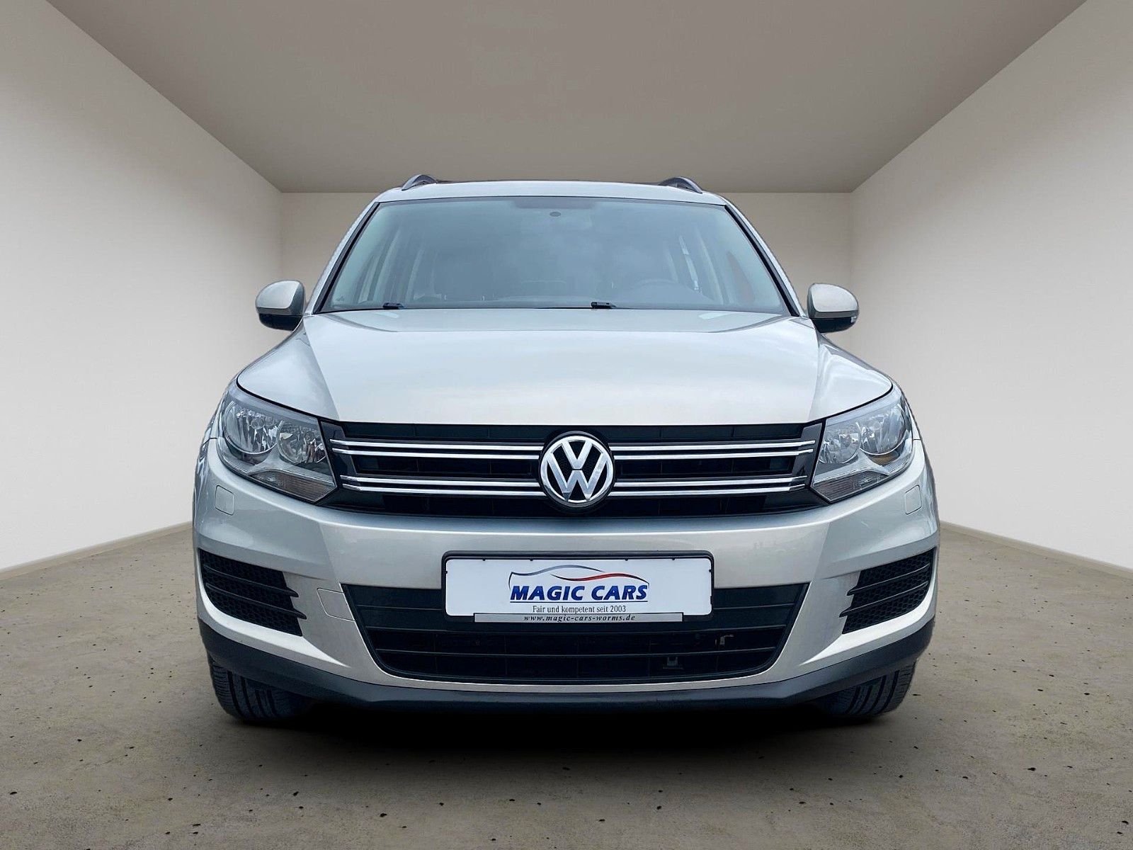 Fahrzeugabbildung Volkswagen Tiguan Trend & Fun BMT*Leder*Pano-Dach*AHK* - mit KI generiert/bearbeitet