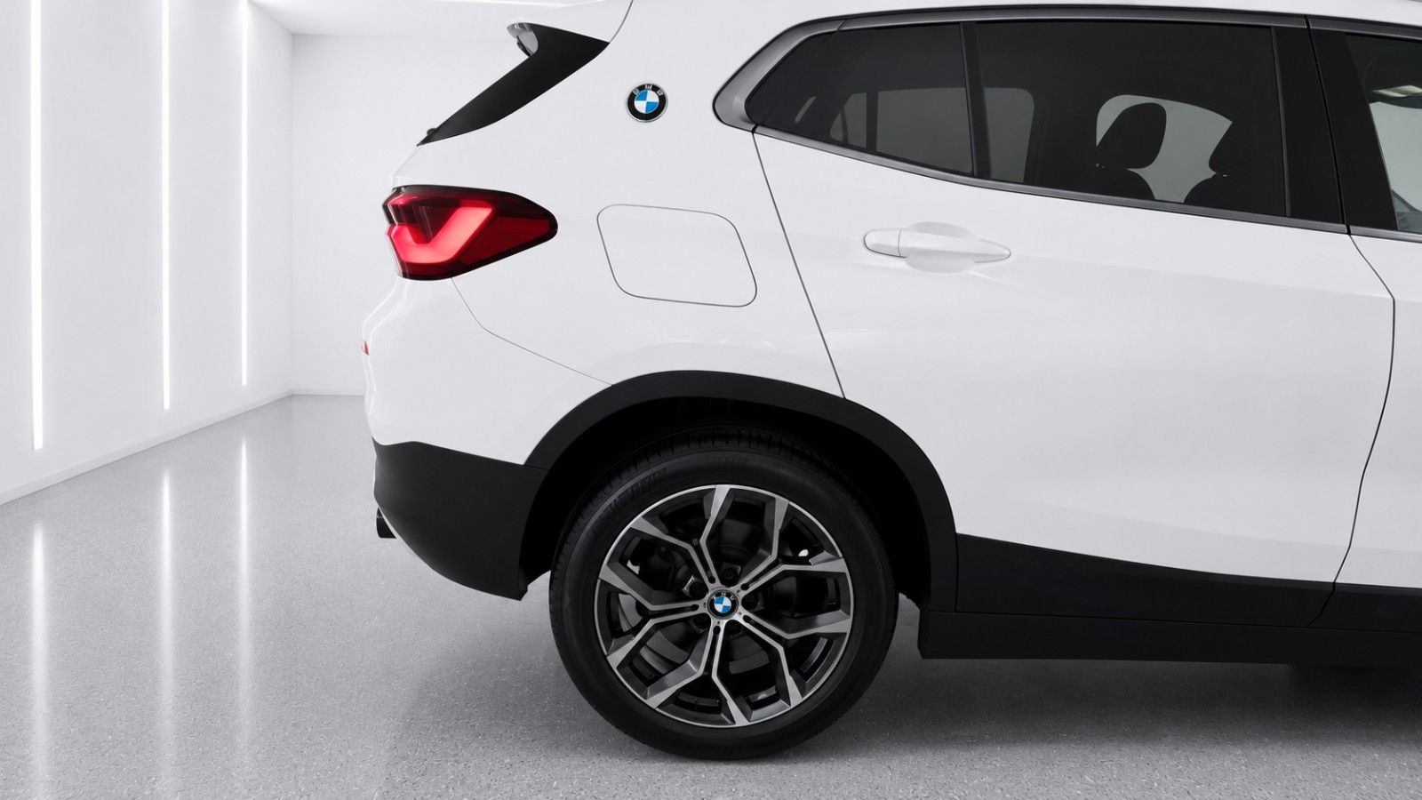 Fahrzeugabbildung BMW X2 xDrive 25 d Advantage Plus*AHK*LED*Head-Up* - mit KI generiert/bearbeitet