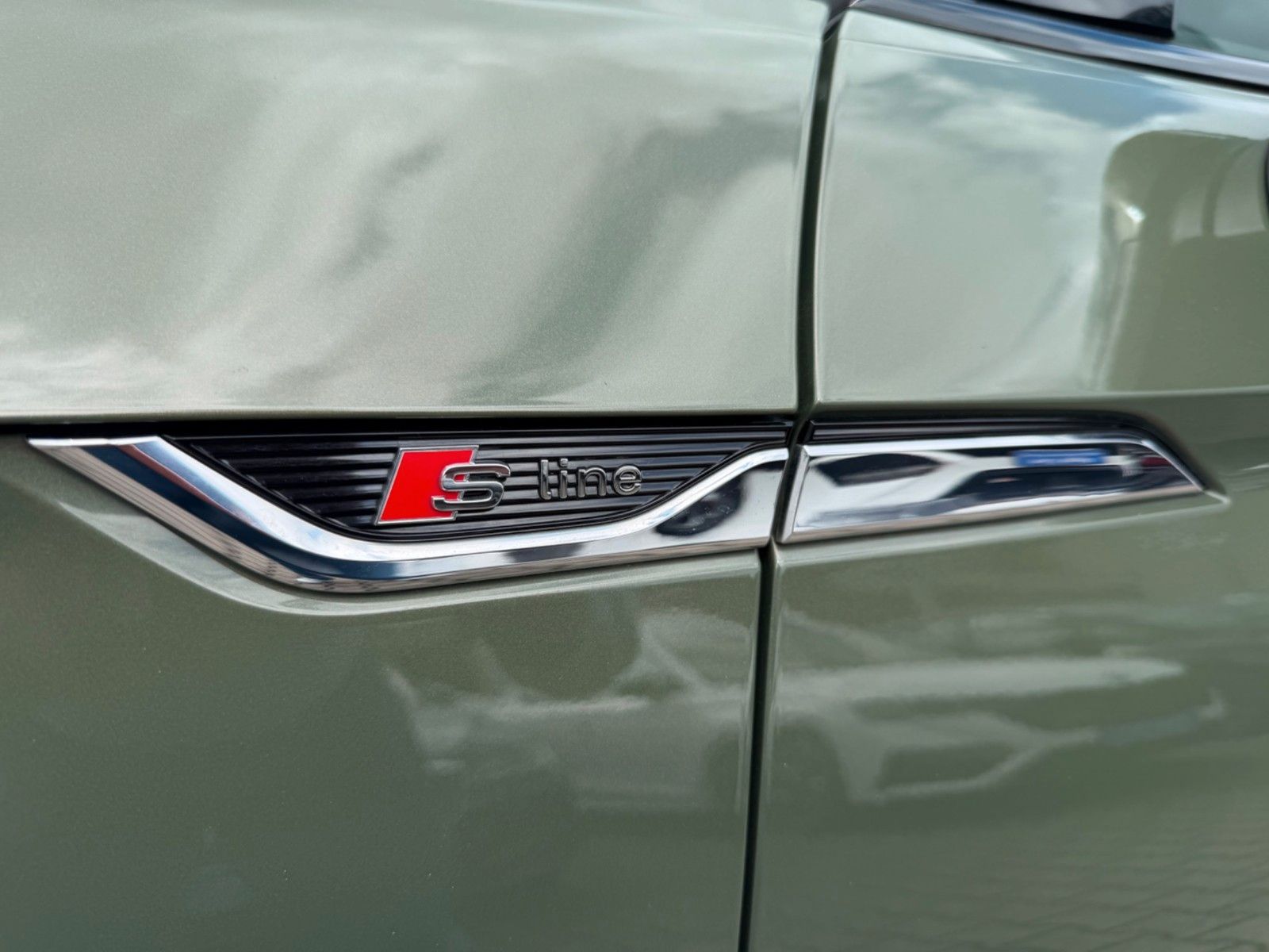 Fahrzeugabbildung Audi A5 Sportback 40 TFSI quattro S line *Matrix*B&O* - mit KI generiert/bearbeitet