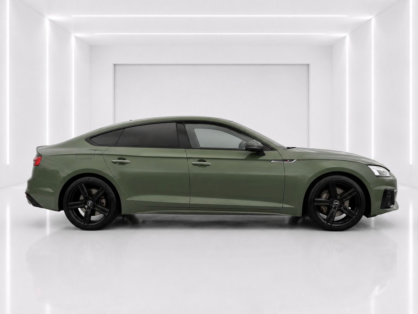 Fahrzeugabbildung Audi A5 Sportback 40 TFSI quattro S line *Matrix*B&O* - mit KI generiert/bearbeitet