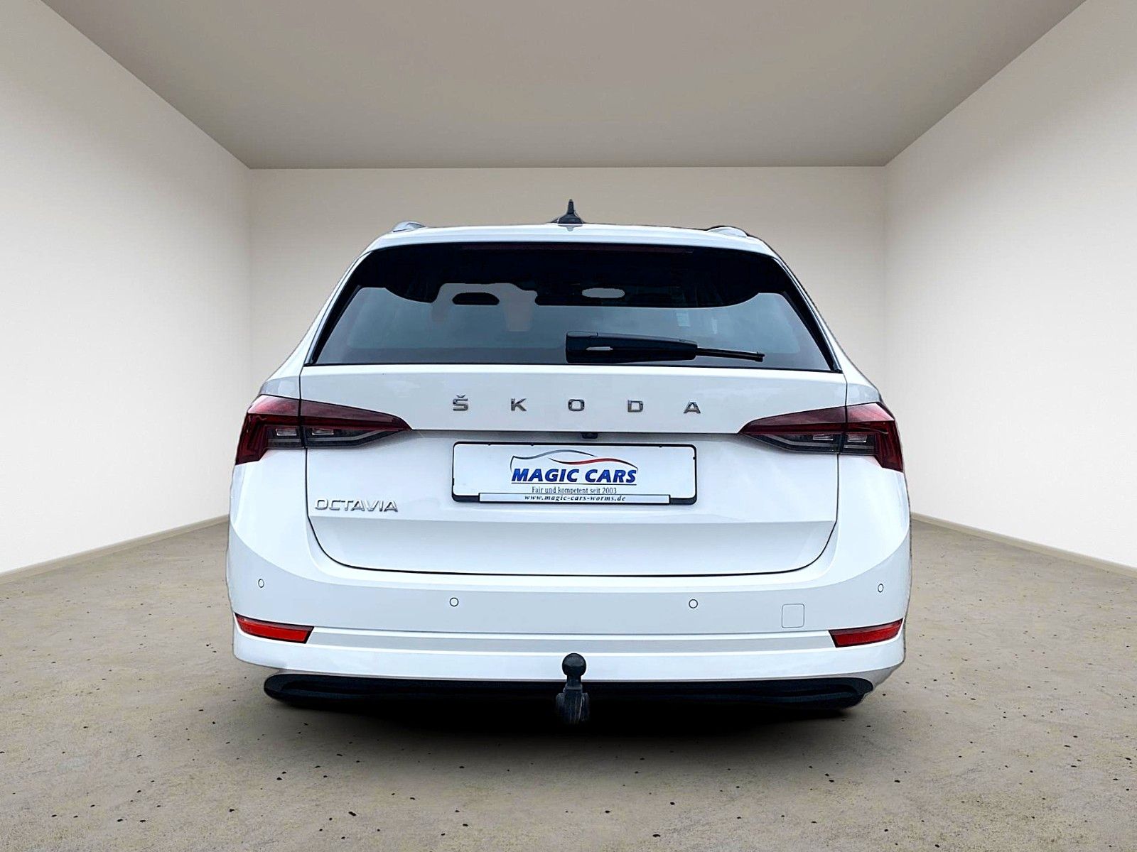 Fahrzeugabbildung SKODA Octavia Combi Selection Plus *Mega-Ausstattung* - mit KI generiert/bearbeitet