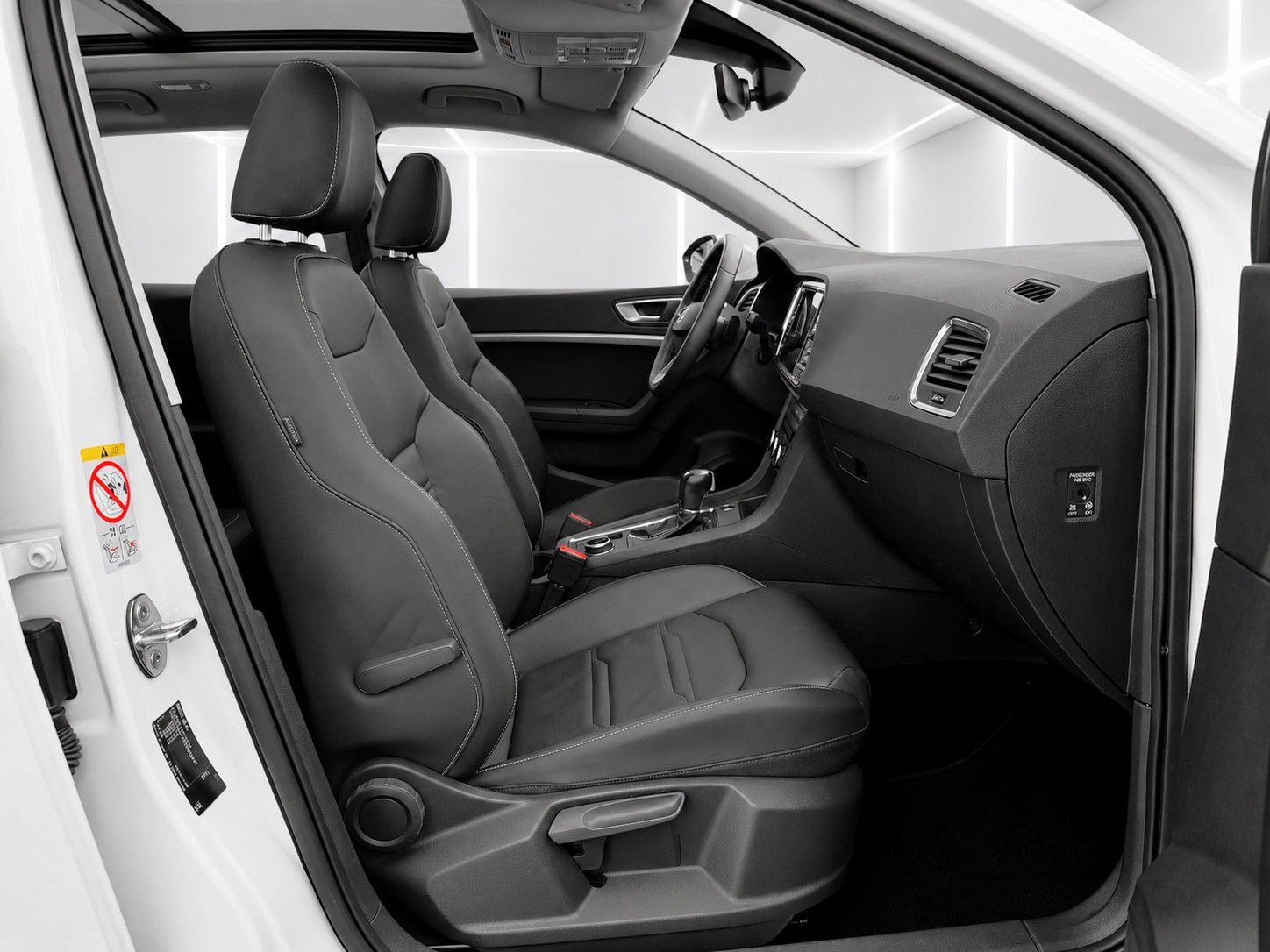 Fahrzeugabbildung SEAT Ateca 2.0 TDI DSG Xperience *LED*AHK*VIRTUAL* - mit KI generiert/bearbeitet