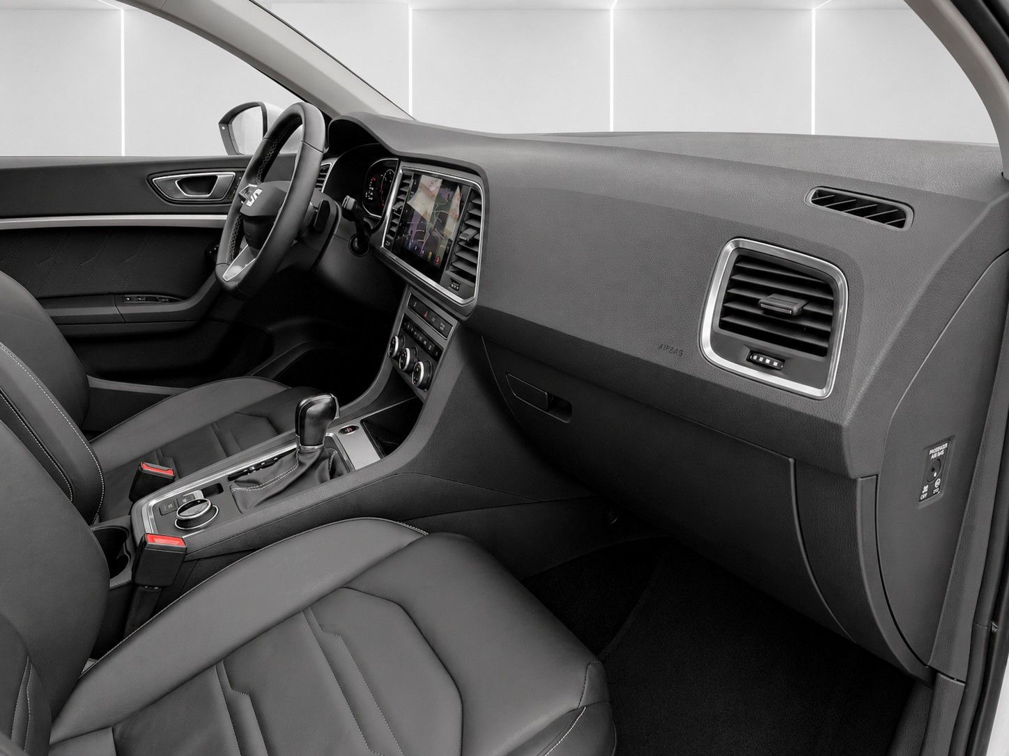 Fahrzeugabbildung SEAT Ateca 2.0 TDI DSG Xperience *LED*AHK*VIRTUAL* - mit KI generiert/bearbeitet