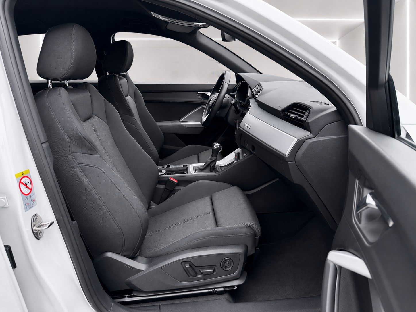Fahrzeugabbildung Audi Q3 45 TFSI quattro S line *Stand*Virtaul*SONOS* - mit KI generiert/bearbeitet