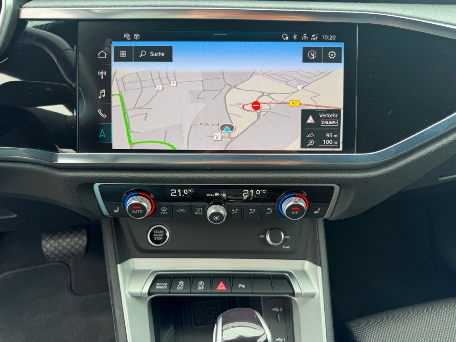 Fahrzeugabbildung Audi Q3 45 TFSI quattro S line *Stand*Virtaul*SONOS* - mit KI generiert/bearbeitet