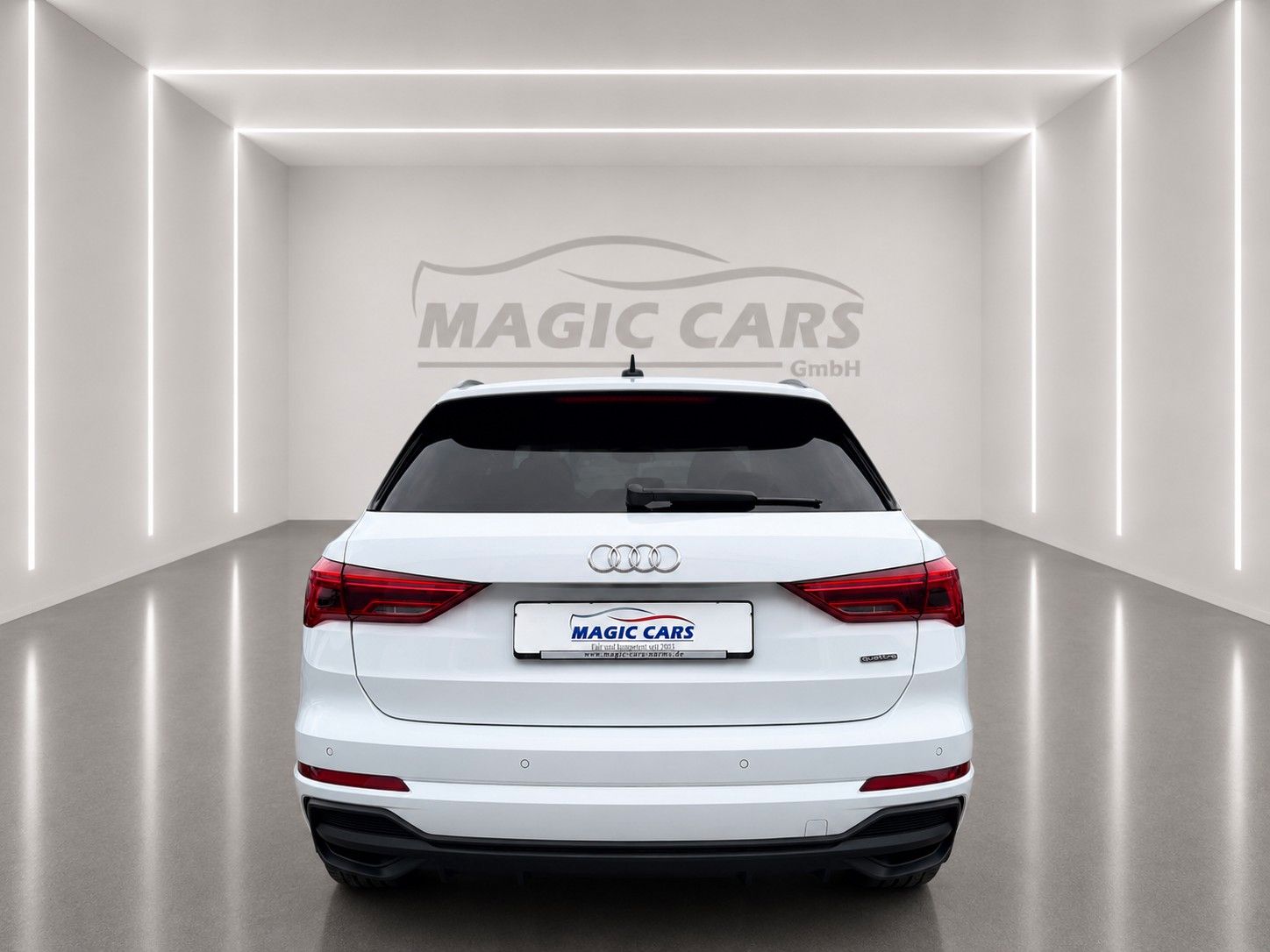 Fahrzeugabbildung Audi Q3 45 TFSI quattro S line *Stand*Virtaul*SONOS* - mit KI generiert/bearbeitet