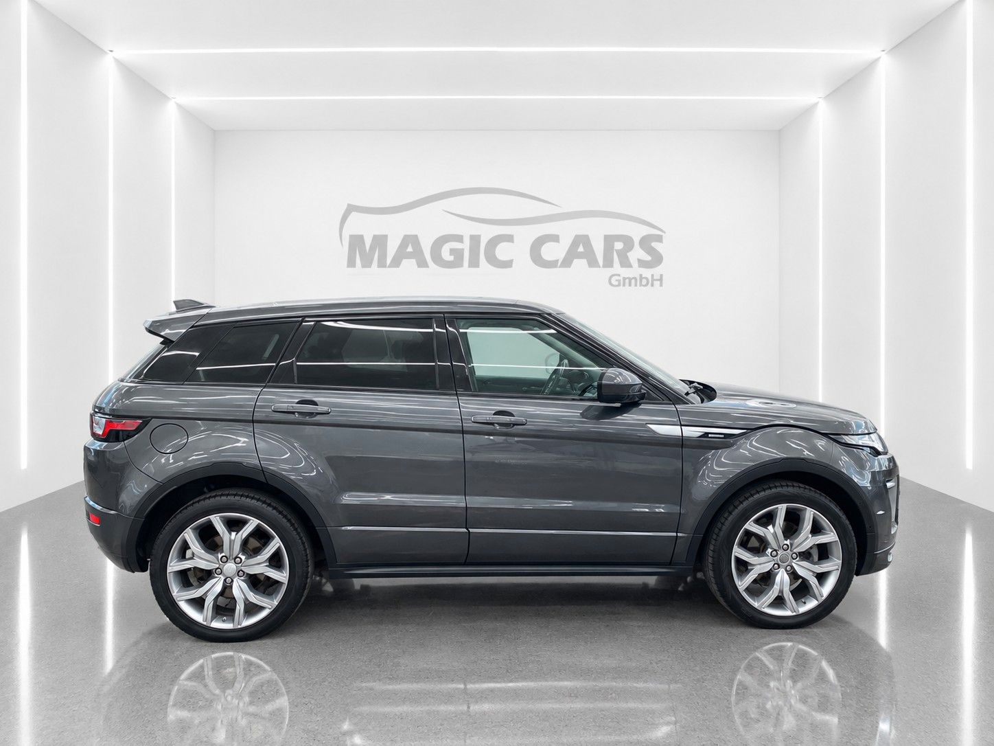 Fahrzeugabbildung Land Rover Range Rover Evoque TD4 Aut. Autobiography *Pano* - mit KI generiert/bearbeitet