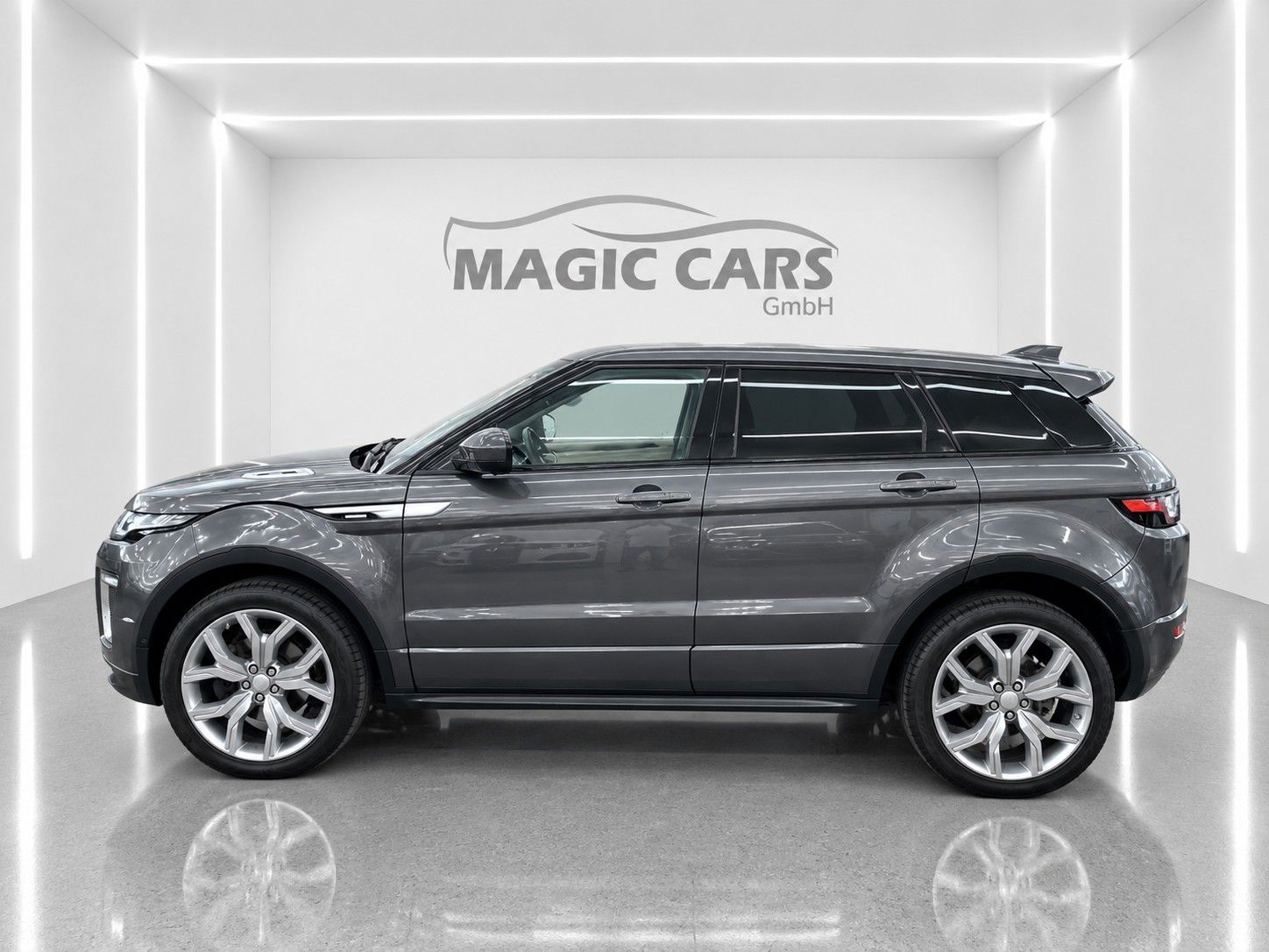 Fahrzeugabbildung Land Rover Range Rover Evoque TD4 Aut. Autobiography *Pano* - mit KI generiert/bearbeitet