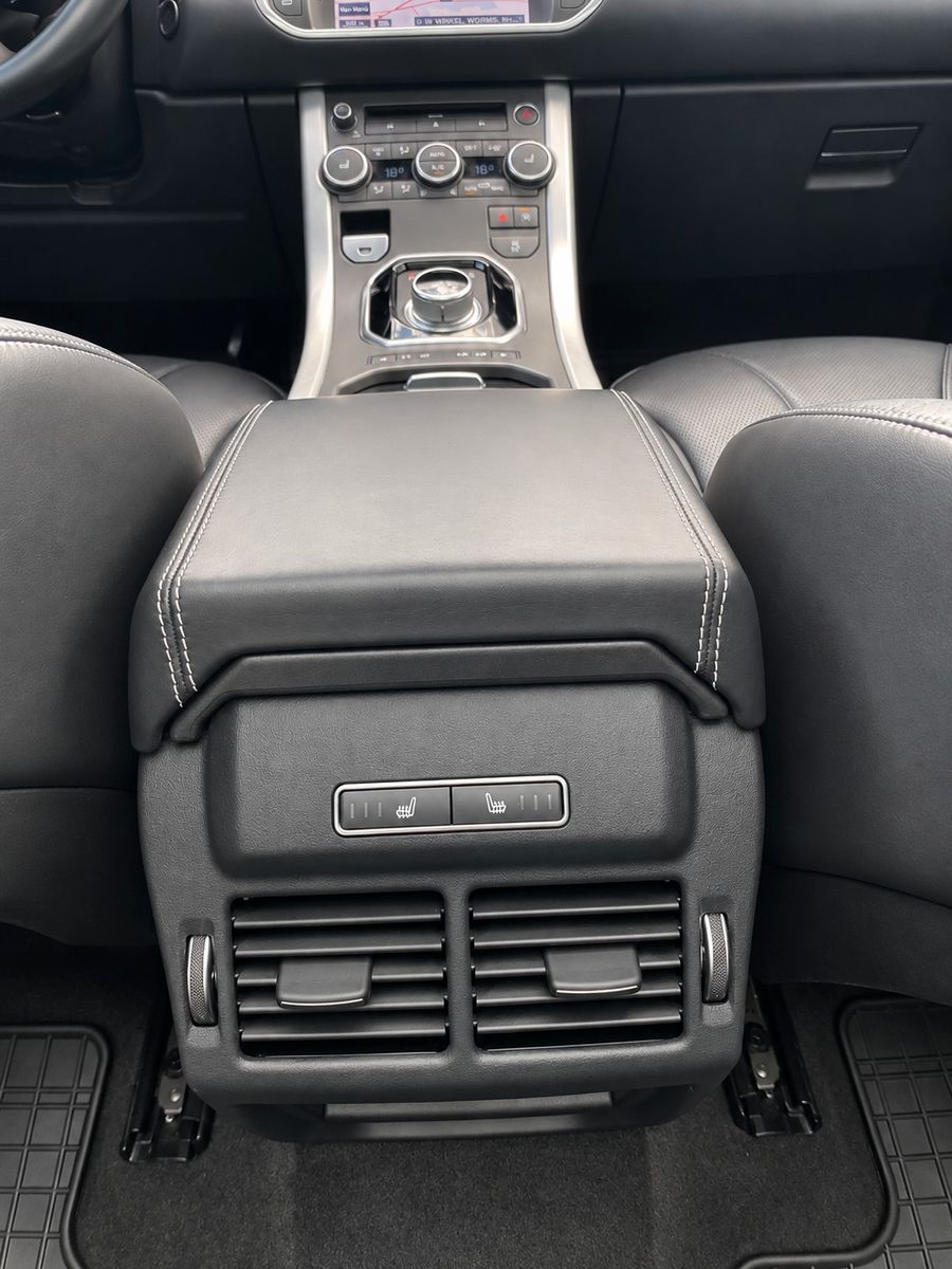 Fahrzeugabbildung Land Rover Range Rover Evoque TD4 Aut. Autobiography *Pano* - mit KI generiert/bearbeitet