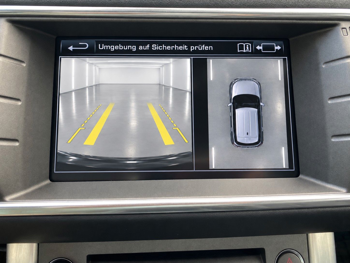 Fahrzeugabbildung Land Rover Range Rover Evoque TD4 Aut. Autobiography *Pano* - mit KI generiert/bearbeitet
