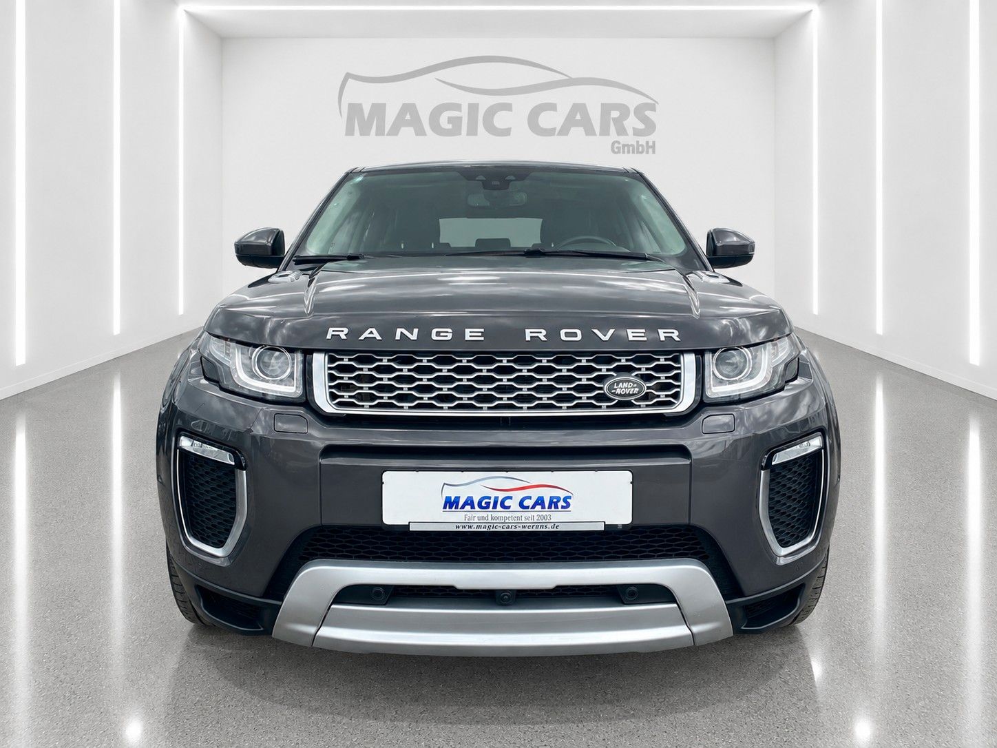 Fahrzeugabbildung Land Rover Range Rover Evoque TD4 Aut. Autobiography *Pano* - mit KI generiert/bearbeitet