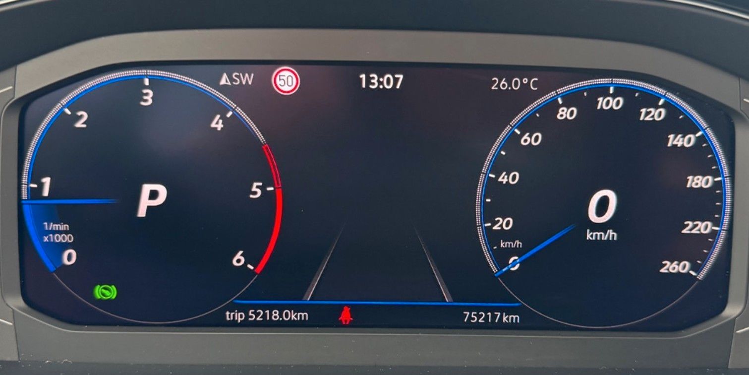 Fahrzeugabbildung Volkswagen Passat Variant 2.0 TDI Business*PANO*MATRIX*AHK* - mit KI generiert/bearbeitet