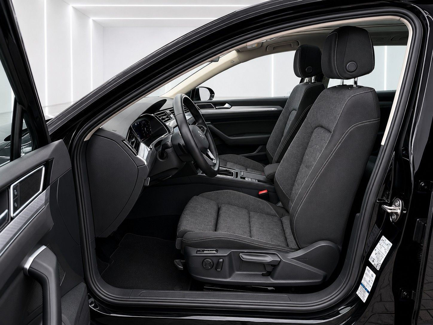 Fahrzeugabbildung Volkswagen Passat Variant 2.0 TDI Business*PANO*MATRIX*AHK* - mit KI generiert/bearbeitet