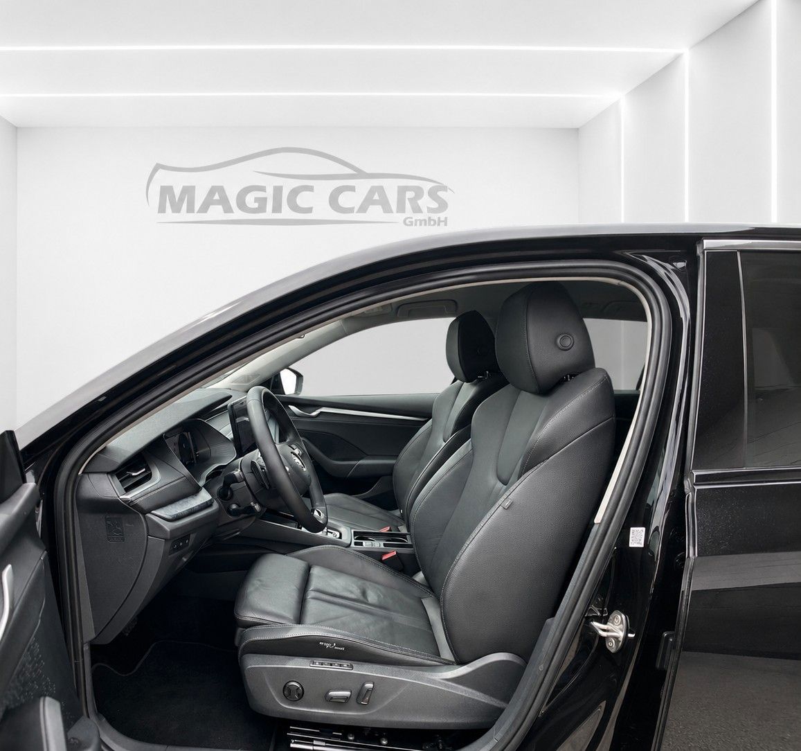 Fahrzeugabbildung SKODA Octavia Combi 2.0 TDI Selection *Matrix*Leder* - mit KI generiert/bearbeitet