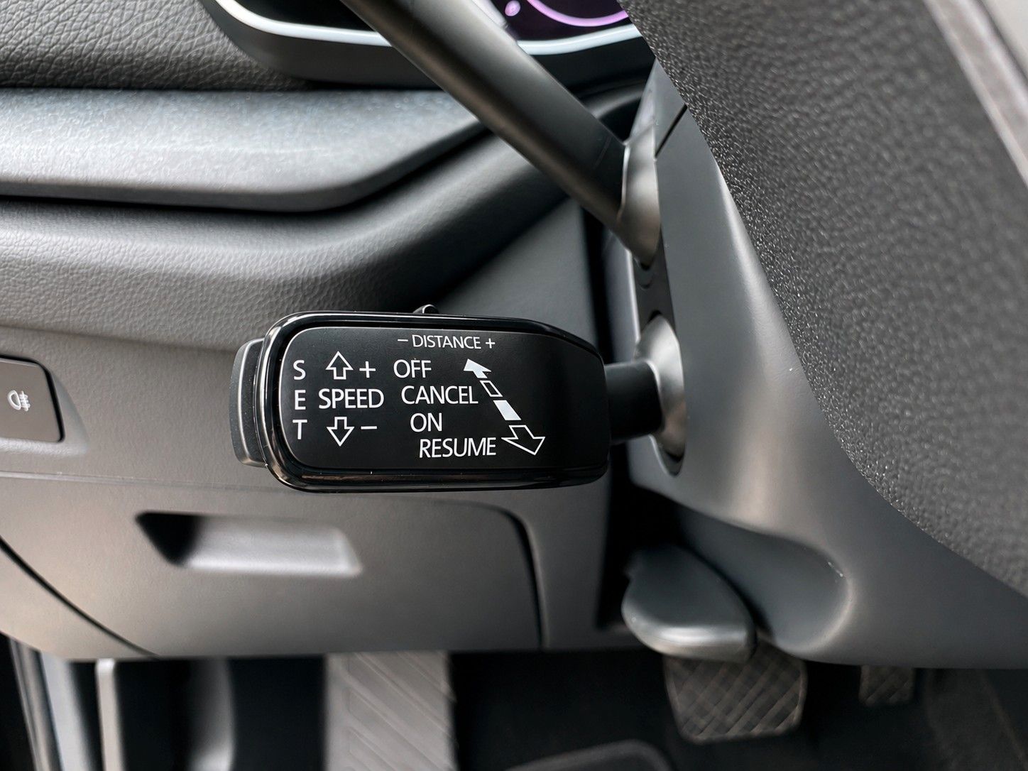 Fahrzeugabbildung SKODA Octavia Combi 2.0 TDI Selection *Matrix*Leder* - mit KI generiert/bearbeitet