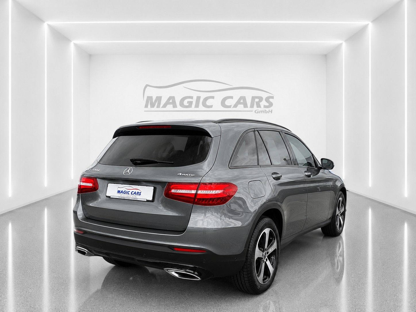 Fahrzeugabbildung Mercedes-Benz GLC 220 d 4Matic 9G Exclusive*AMG-Int.*Pano*AHK* - mit KI generiert/bearbeitet