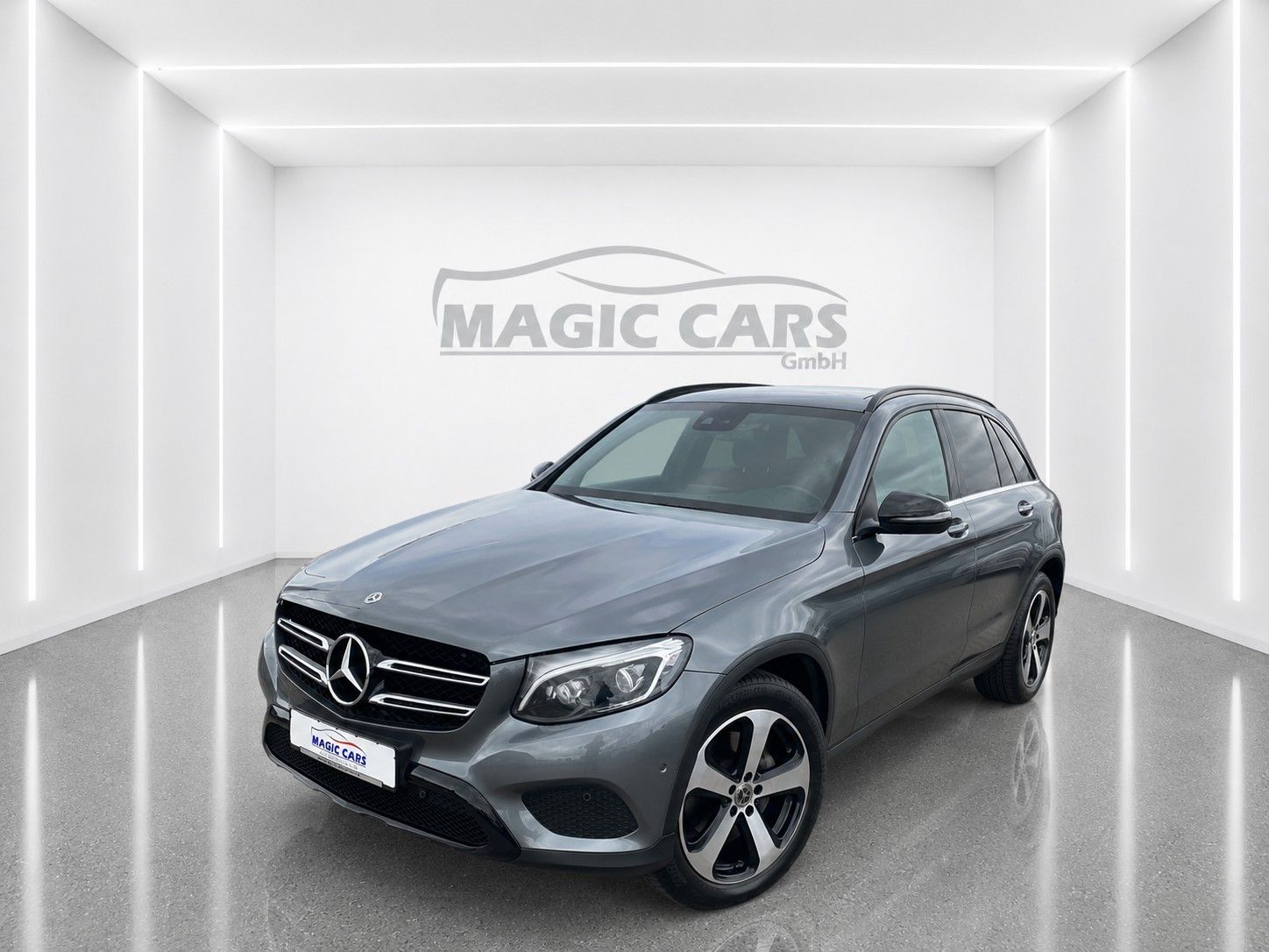 Fahrzeugabbildung Mercedes-Benz GLC 220 d 4Matic 9G Exclusive*AMG-Int.*Pano*AHK* - mit KI generiert/bearbeitet