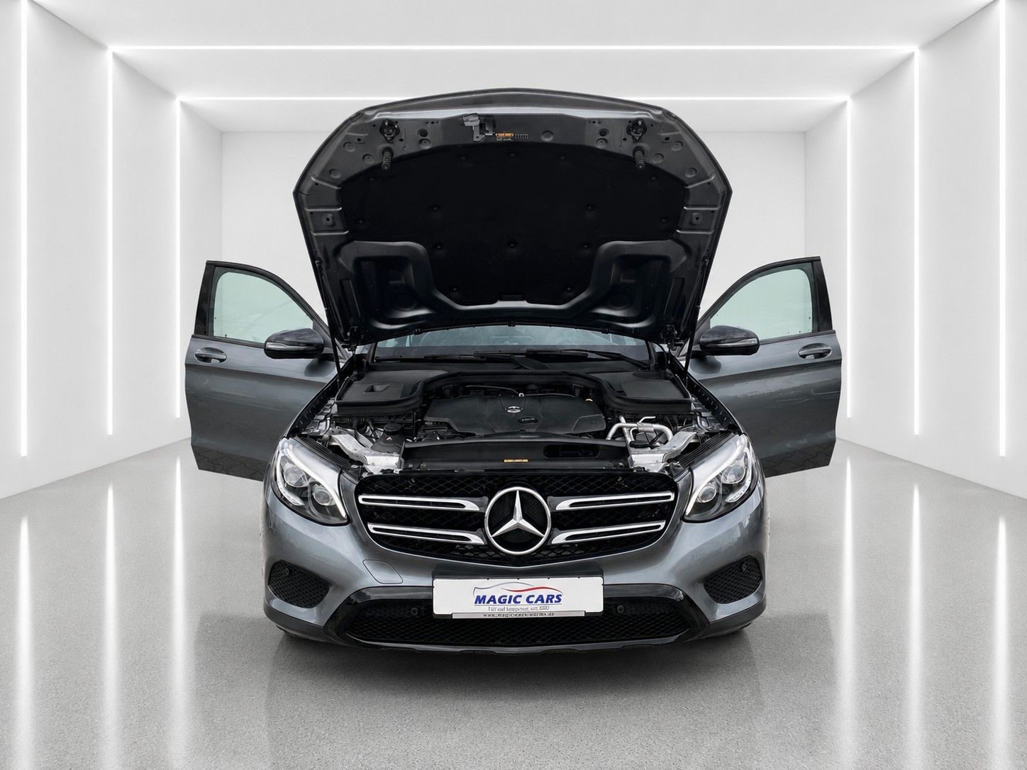 Fahrzeugabbildung Mercedes-Benz GLC 220 d 4Matic 9G Exclusive*AMG-Int.*Pano*AHK* - mit KI generiert/bearbeitet