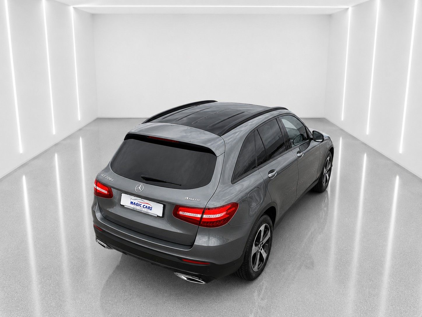 Fahrzeugabbildung Mercedes-Benz GLC 220 d 4Matic 9G Exclusive*AMG-Int.*Pano*AHK* - mit KI generiert/bearbeitet