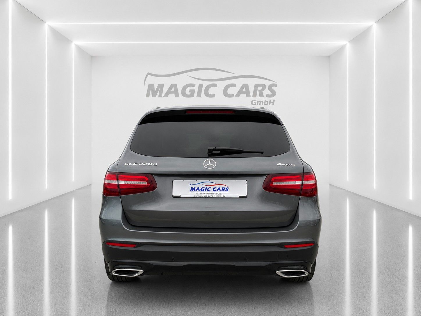 Fahrzeugabbildung Mercedes-Benz GLC 220 d 4Matic 9G Exclusive*AMG-Int.*Pano*AHK* - mit KI generiert/bearbeitet