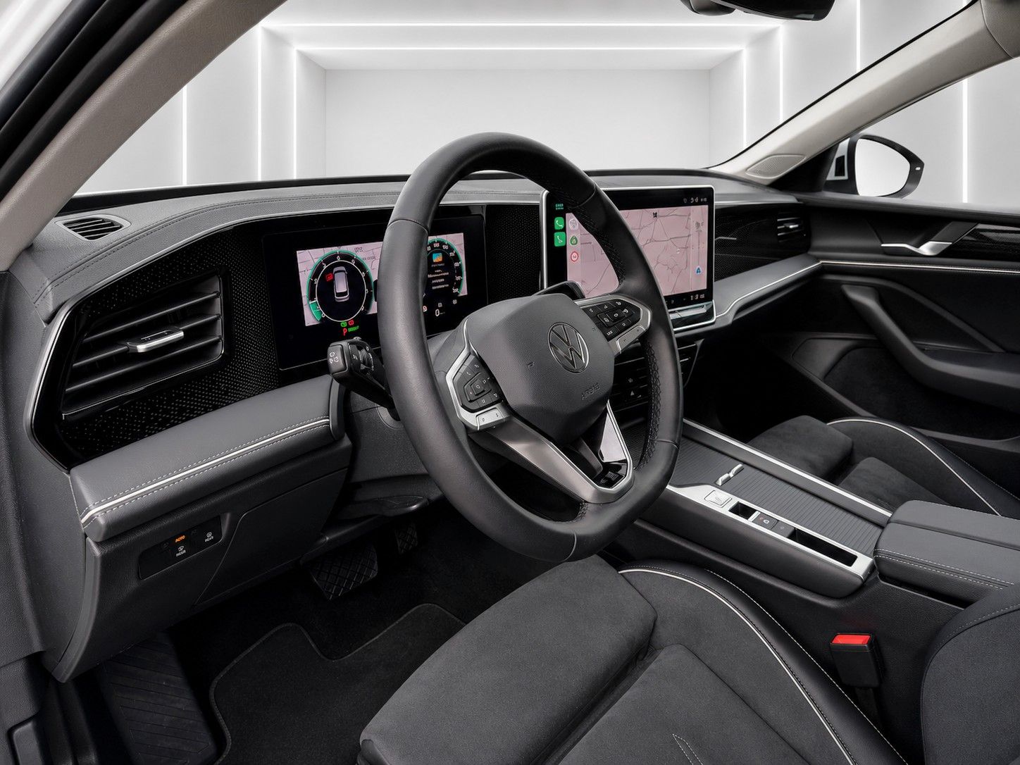 Fahrzeugabbildung Volkswagen Passat Variant 1.5 TSI 110 kW Business 9950 Km* - mit KI generiert/bearbeitet