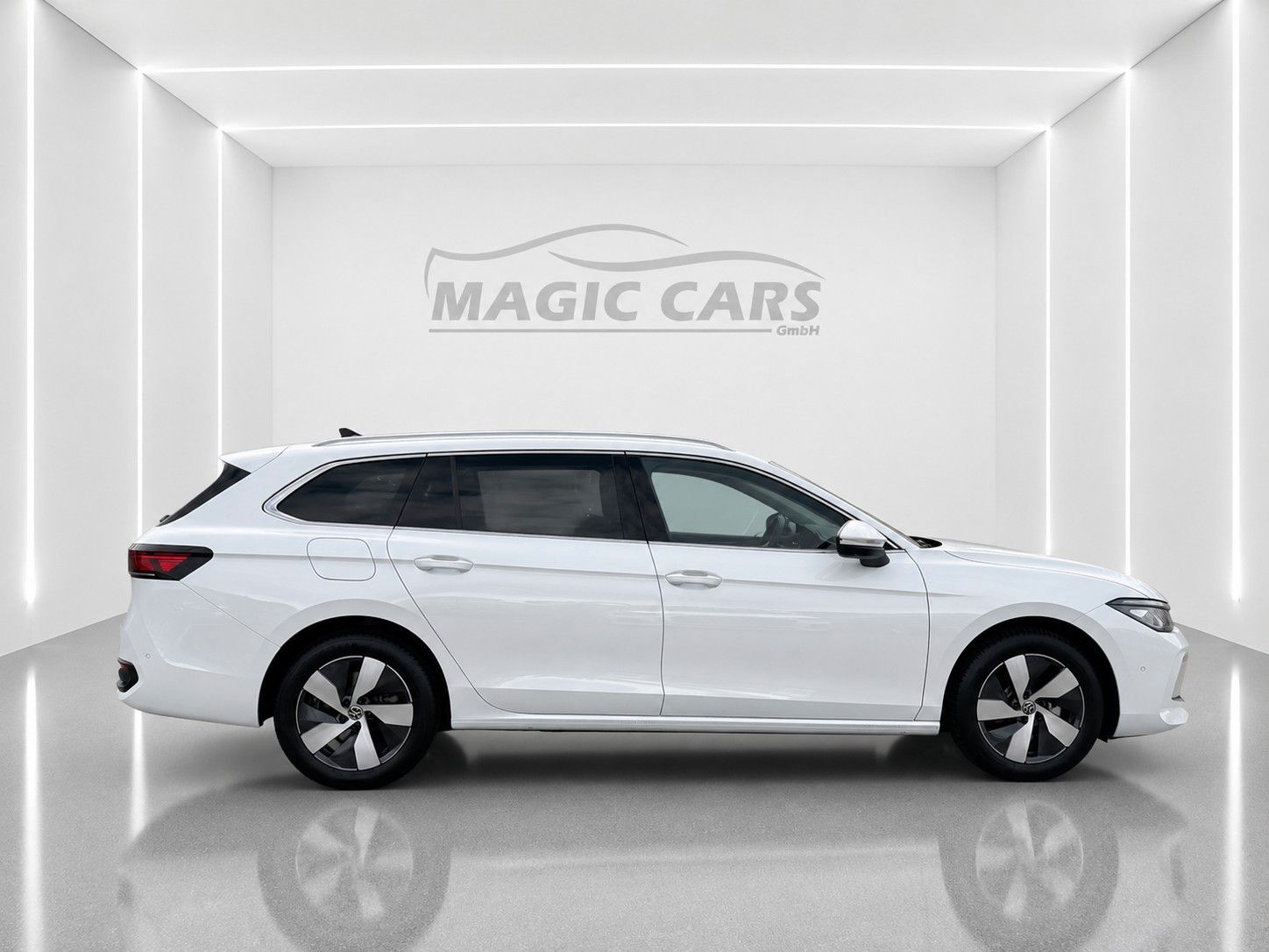 Fahrzeugabbildung Volkswagen Passat Variant 1.5 TSI 110 kW Business 9950 Km* - mit KI generiert/bearbeitet