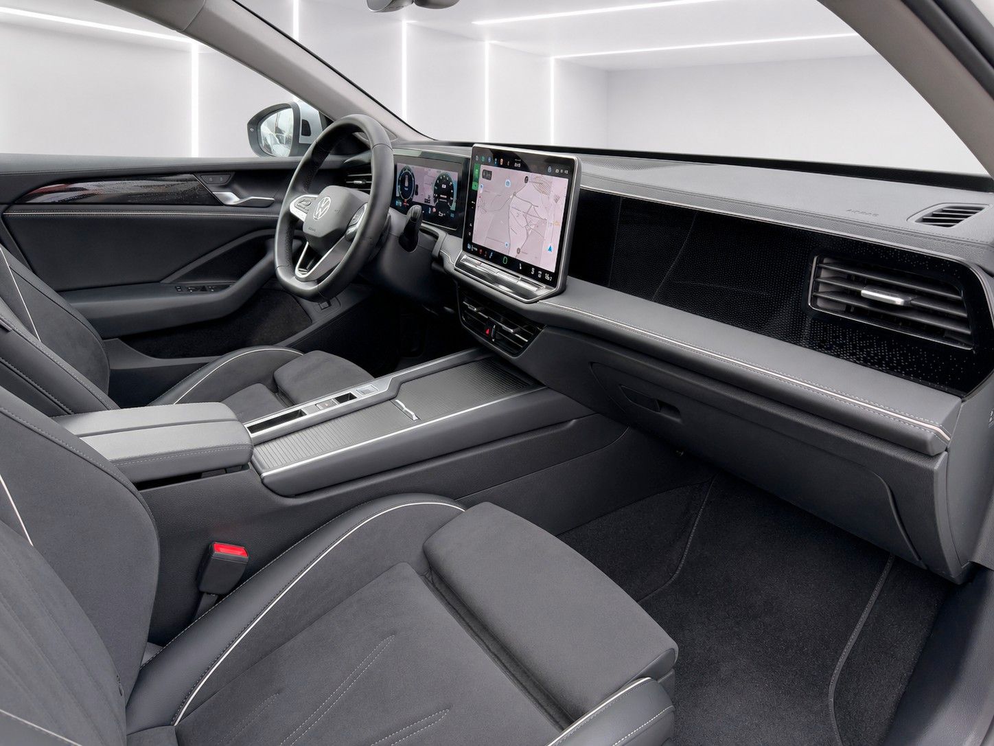 Fahrzeugabbildung Volkswagen Passat Variant 1.5 TSI 110 kW Business 9950 Km* - mit KI generiert/bearbeitet